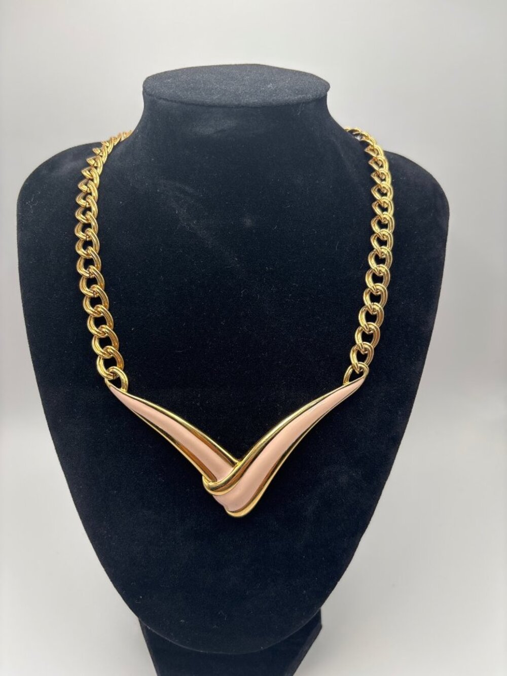 Monet Vintage Gold Tone Pink Enameled Collar Choker Necklace 80's/90's Signed